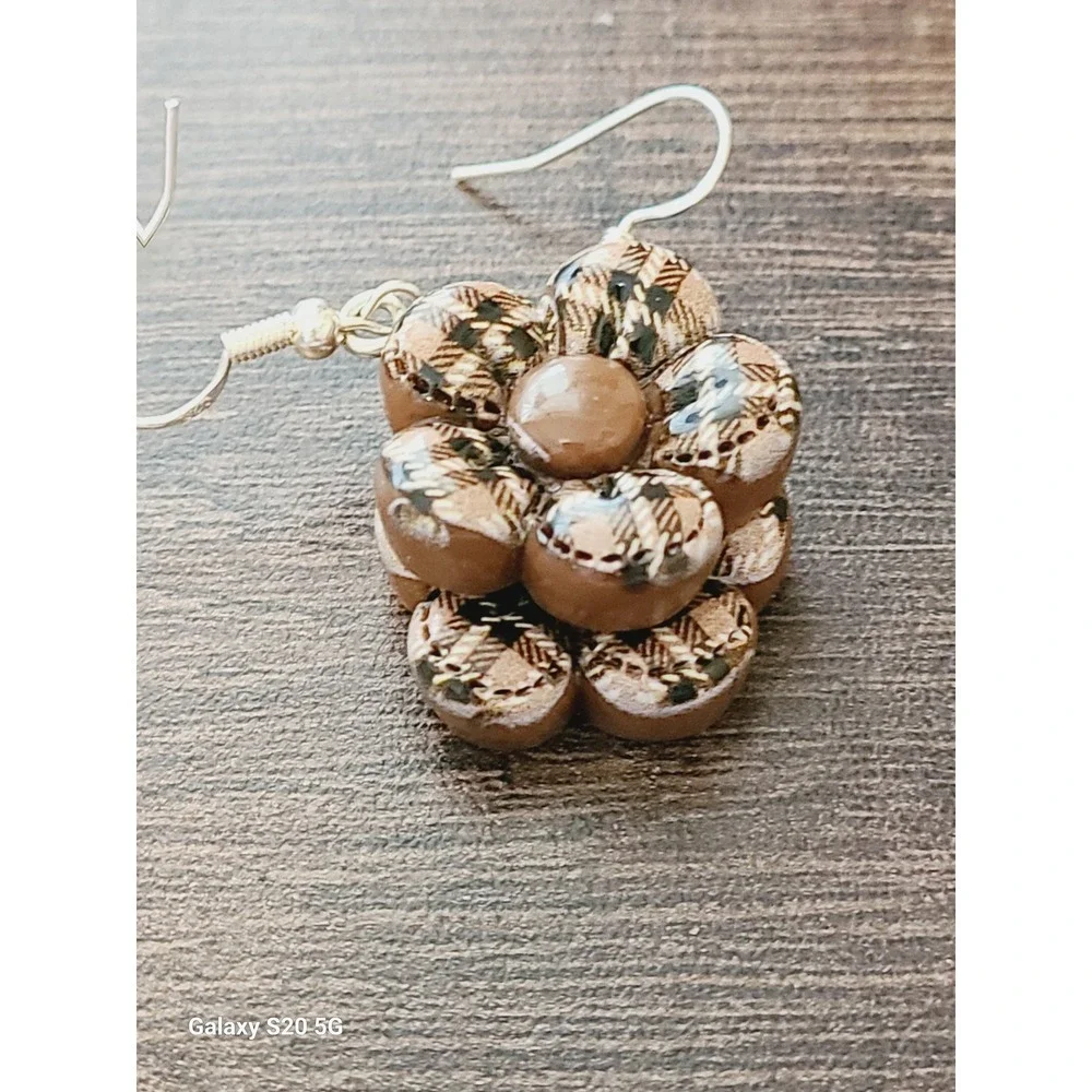 Brown Plaid Flower Drop‎ Earrings Floral Dangle Silver Tone Fishhook Handcrafted